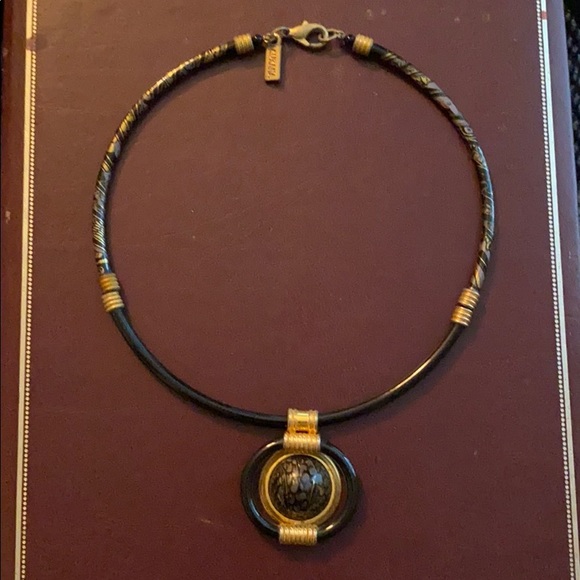 Laurana of Italy Choker & Clip earring set - Picture 8 of 9